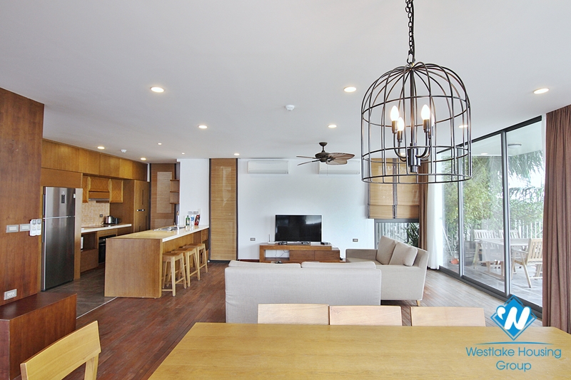 Spacious 3-bedroom apartment with lake view in Ho Tay